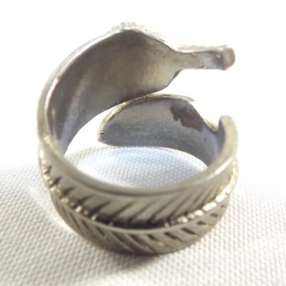 Vintage Feather and Turquoise Stone Ring - Picture 2 of 10